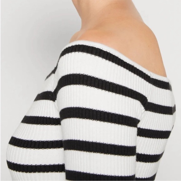 Hollister‎ Black and White Knit Top Fall Preppy Whimsical - Picture 2 of 7